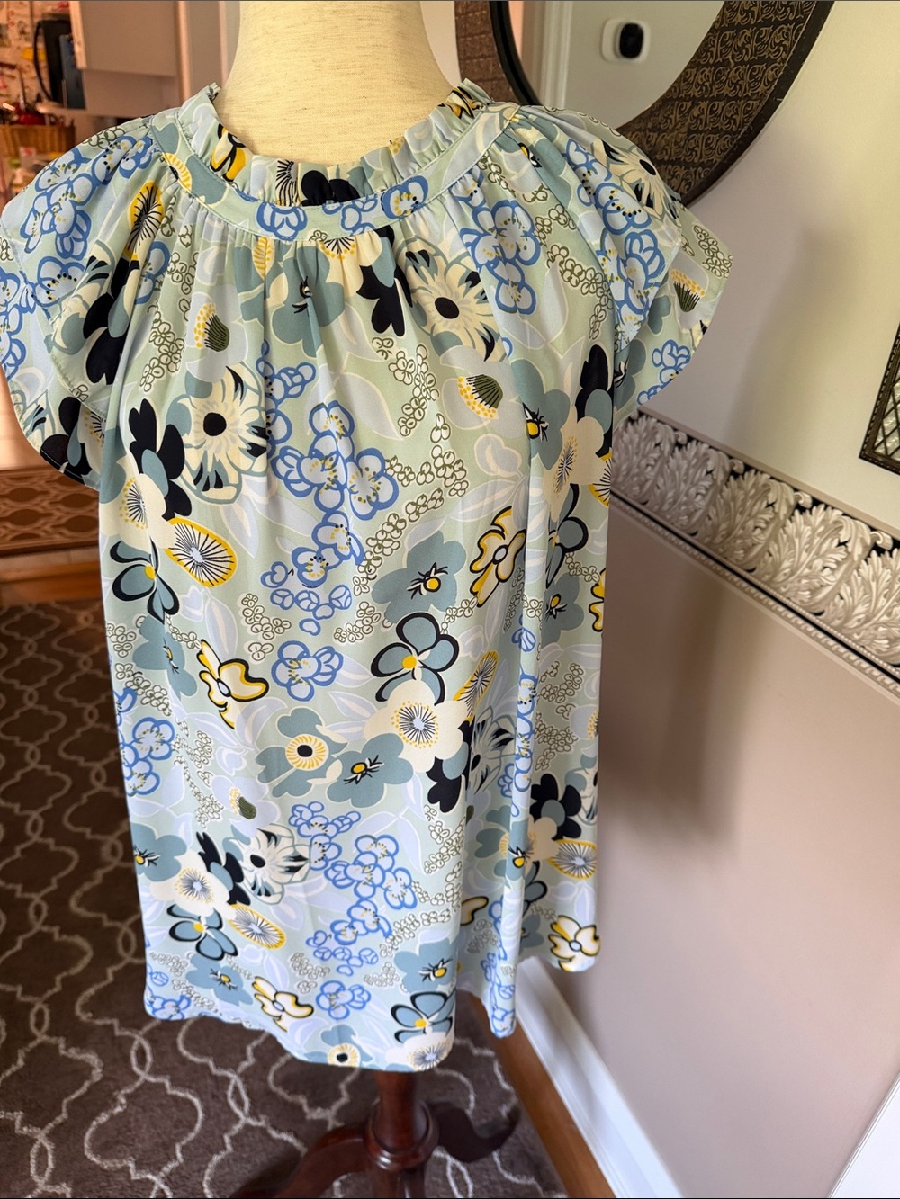 Like NEW Ann Taylor Light Blue Floral Ruffle-Sleeve Dress XL